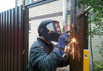 Сварка перегородок и заборов в Новосибирске в октябре