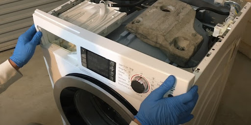Ремонт стиральных машин Whirlpool в Новосибирске – сервис от Мастер24, цены от 2033 руб