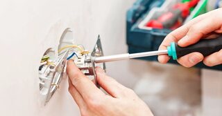Электромонтажные работы в Новосибирске от Мастер24 — электромонтаж под ключ, цены от 1627 руб., заказать услуги